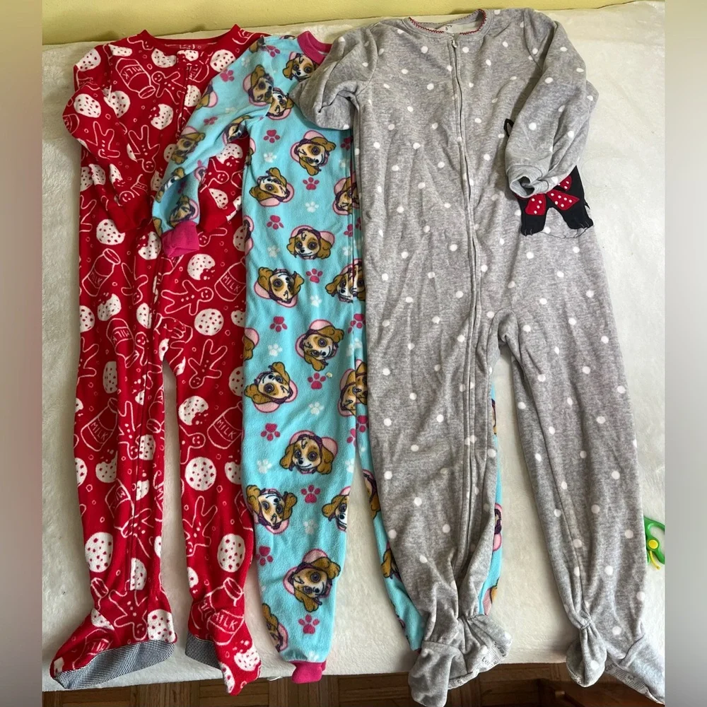 Bundle 3 Pijamas‎ Girls 1 Sz 4, 2 Sz 5